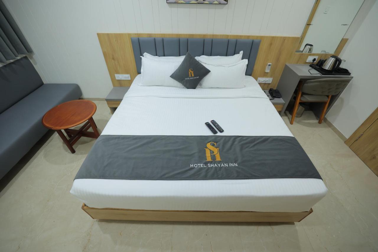 ראג'קוט Hotel Shayan Inn מראה חיצוני תמונה