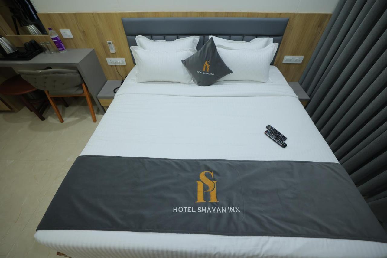 ראג'קוט Hotel Shayan Inn מראה חיצוני תמונה