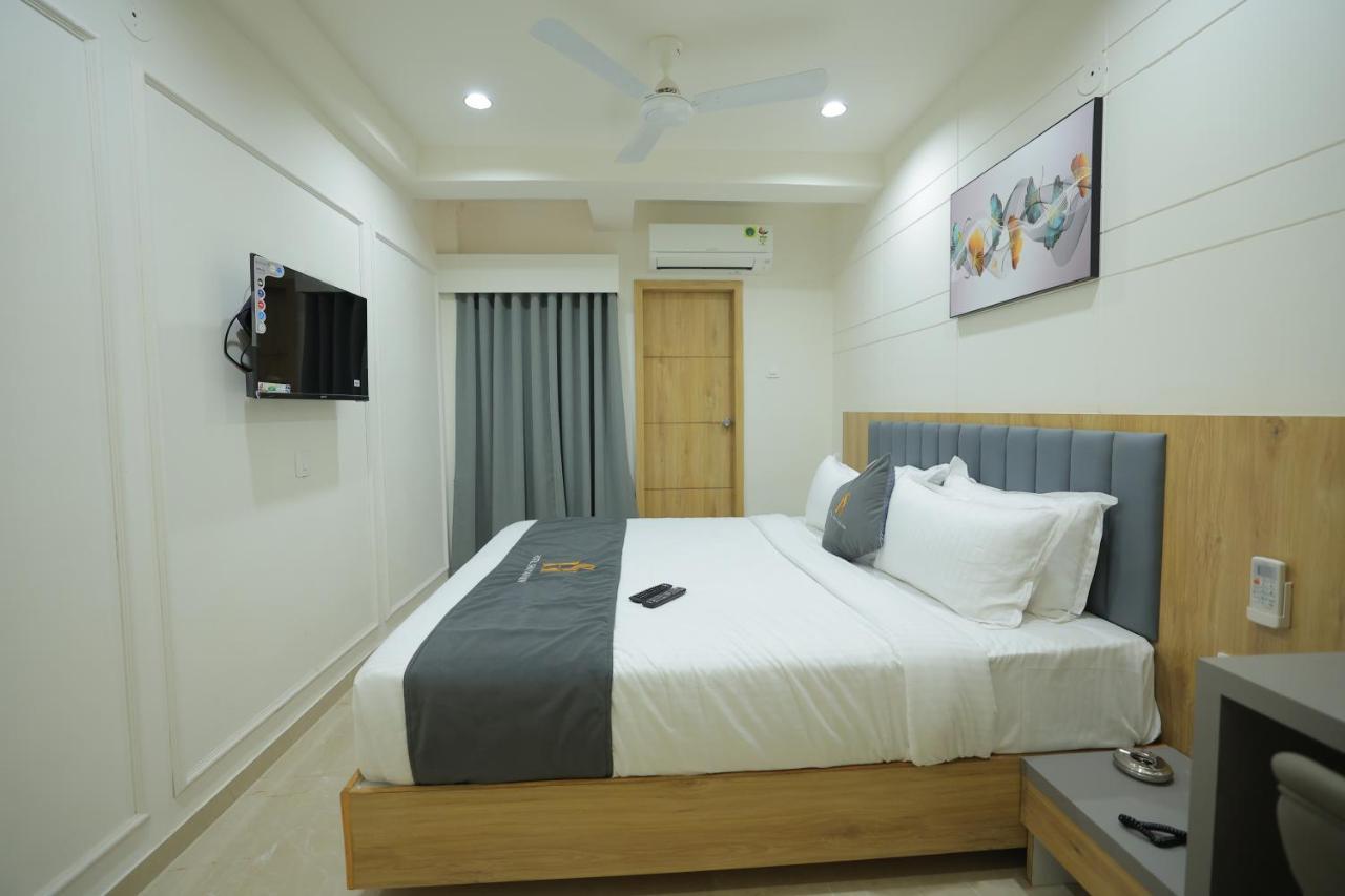 ראג'קוט Hotel Shayan Inn מראה חיצוני תמונה