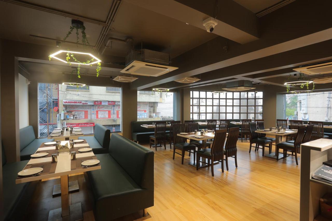 ראג'קוט Hotel Shayan Inn מראה חיצוני תמונה