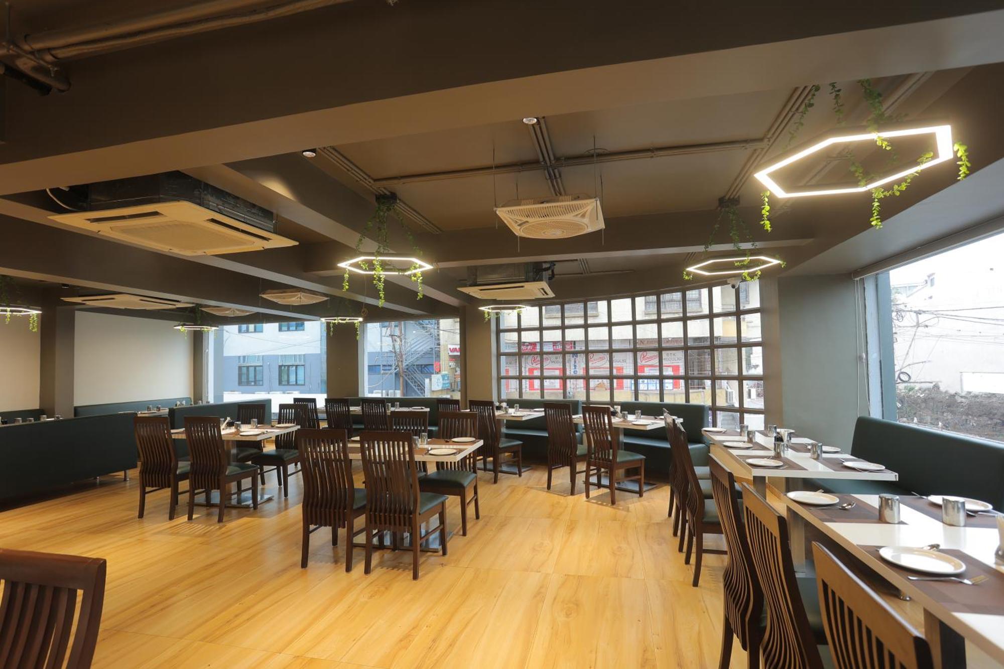 ראג'קוט Hotel Shayan Inn מראה חיצוני תמונה