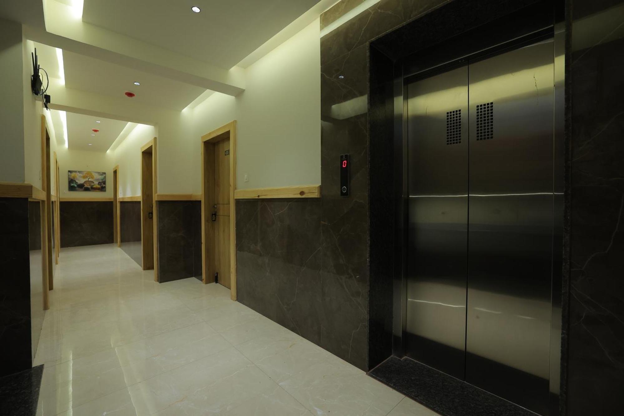ראג'קוט Hotel Shayan Inn מראה חיצוני תמונה