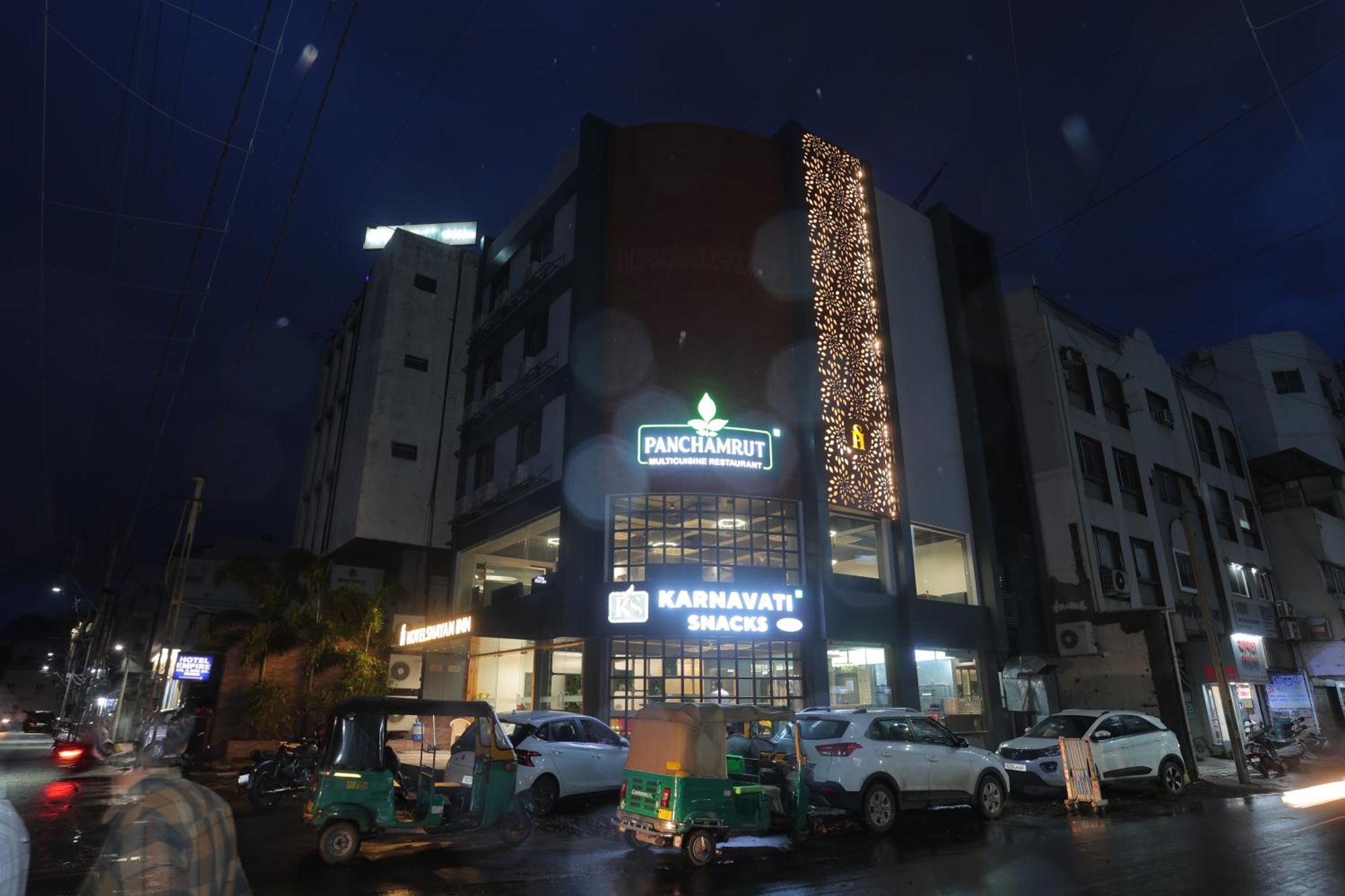 ראג'קוט Hotel Shayan Inn מראה חיצוני תמונה